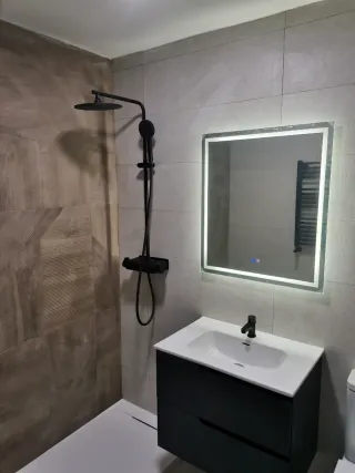 Reformas, baños, platos de ducha, bañera, manitas