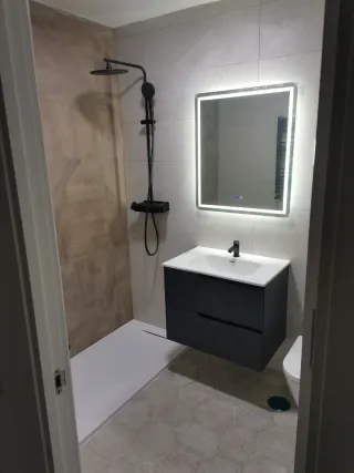 Reformas, baños, platos de ducha, bañera, manitas