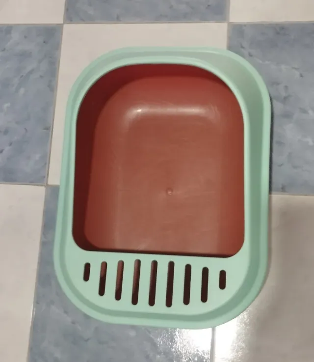 Arenero para gatos pequeño