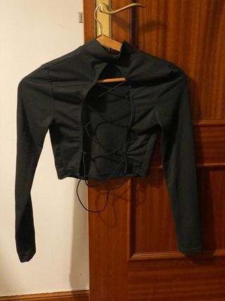 Camiseta manga larga con cordones en la espalda