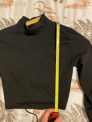 Camiseta manga larga con cordones en la espalda