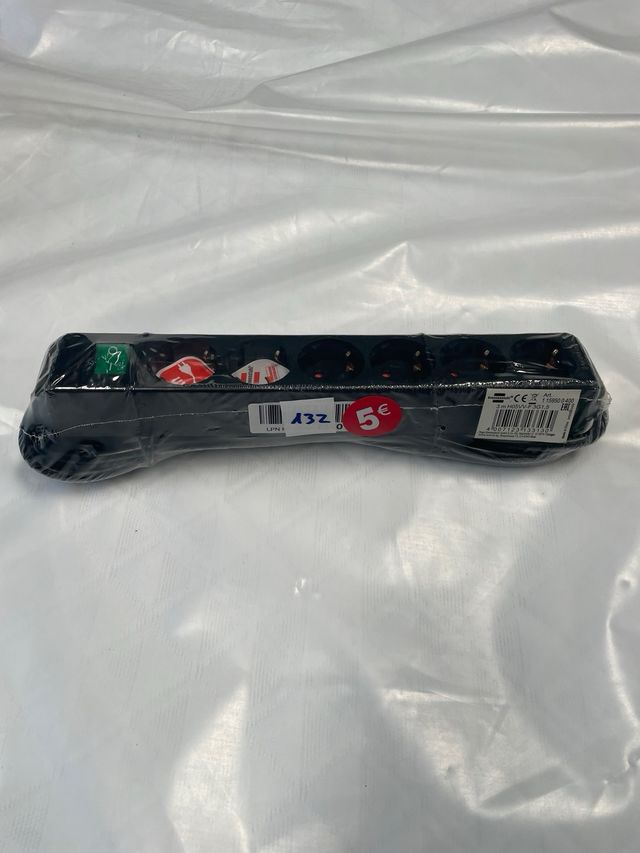 Prolunga 6 prese Nero. Rif. 132