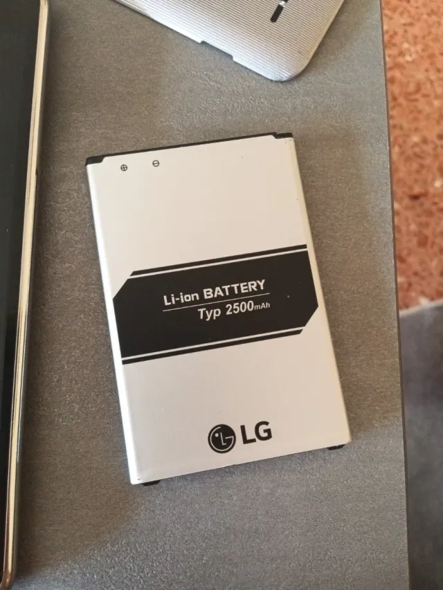 Móvil LG Negro/Plateado con Batería