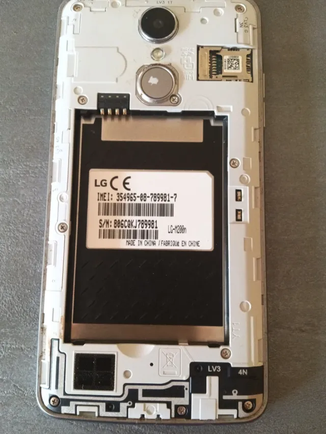 Móvil LG Negro/Plateado con Batería