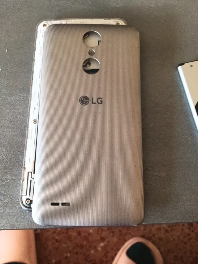 Móvil LG Negro/Plateado con Batería