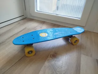 Patinete azul Imaginarium. Nuevo. Sin usar