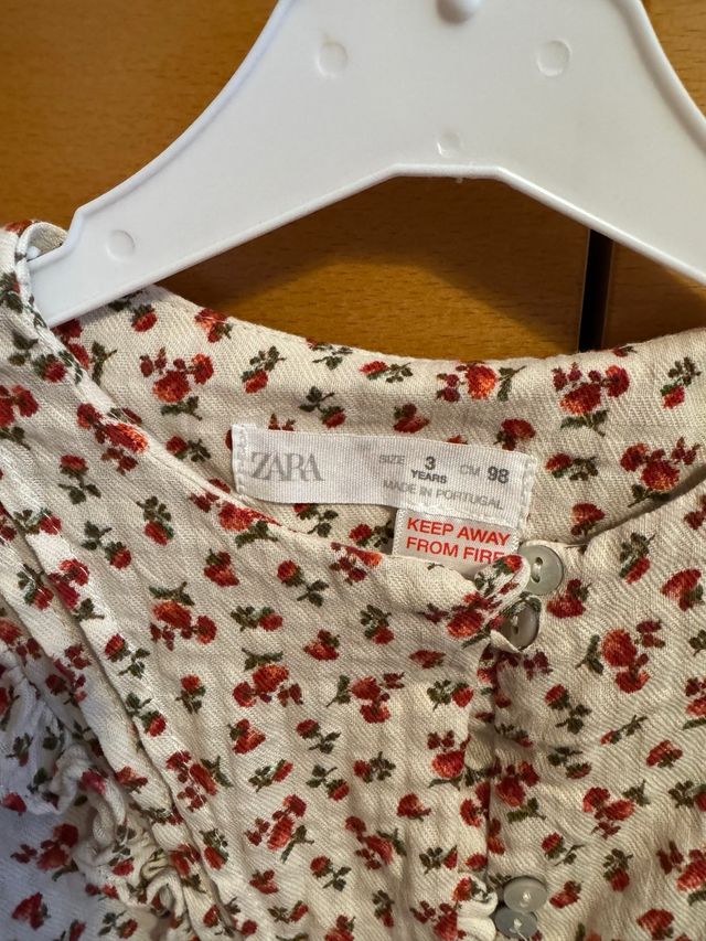 Vestido Zara niña 3 años floral