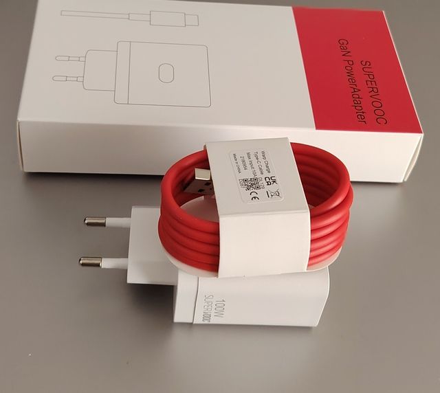 Cargador compartible OPPO 100W SuperVOOC GaN