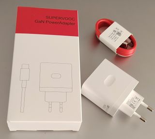 Caricabatterie condiviso OPPO 100W SuperVOOC GaN