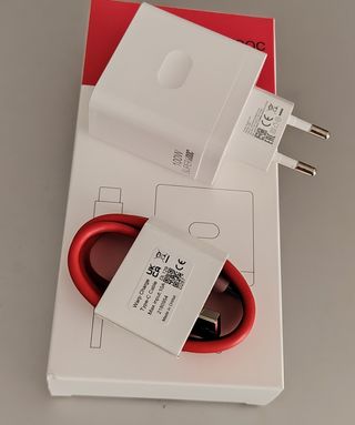 Caricabatterie condiviso OPPO 100W SuperVOOC GaN