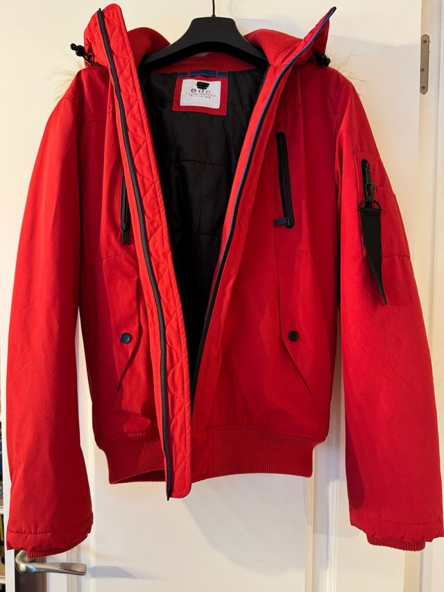 Abrigo rojo niño capucha pelo T12