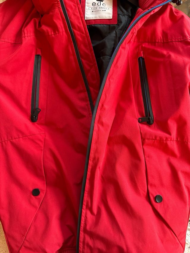 Abrigo rojo niño capucha pelo T12