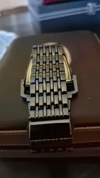 Orologio Digitale a led tipo anni 70