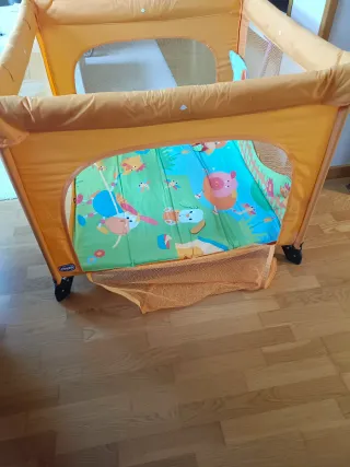 Cuna de viaje bebé.Chicco