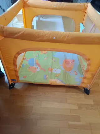 Cuna de viaje bebé.Chicco