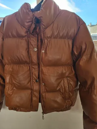 Abrigo acolchado marrón