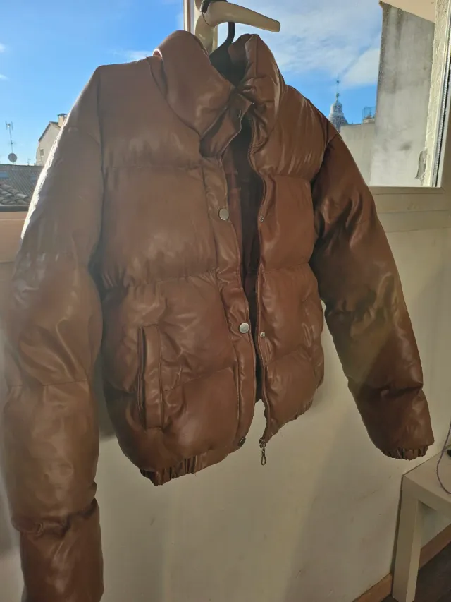 Abrigo acolchado marrón