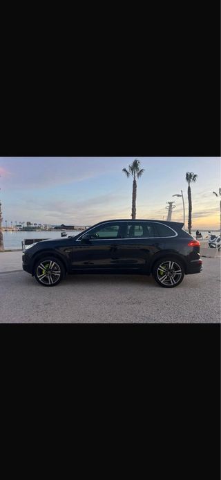 Porsche Cayenne 2016