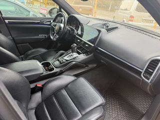 Porsche Cayenne 2016