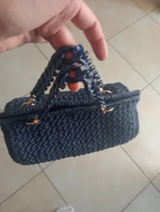 Borsa uncinetto artigianale con inserto legno