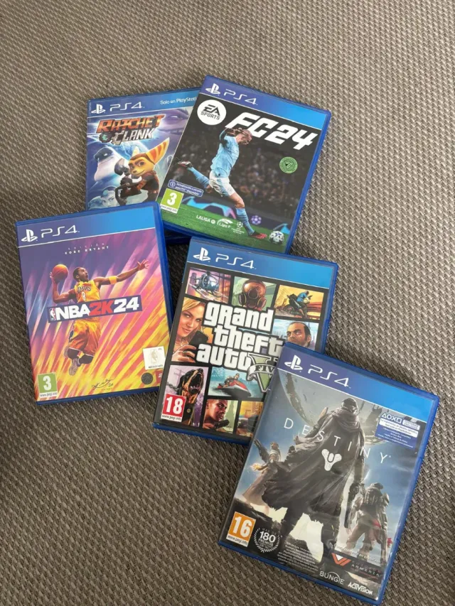 PS4 + 5 Juegos + 2 Mandos
