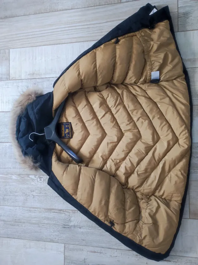 Giacca Woolrich nera  con cappuccio