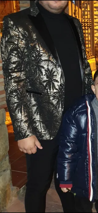 Chaqueta de fiesta hombre dorada y negra