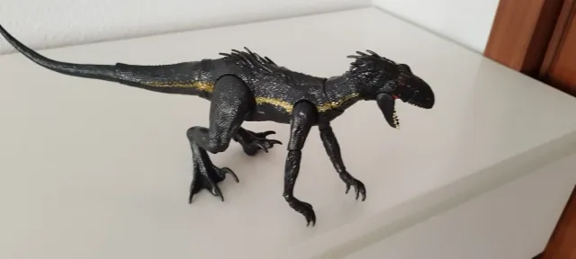 Dinosaurio Jurasic World Negro