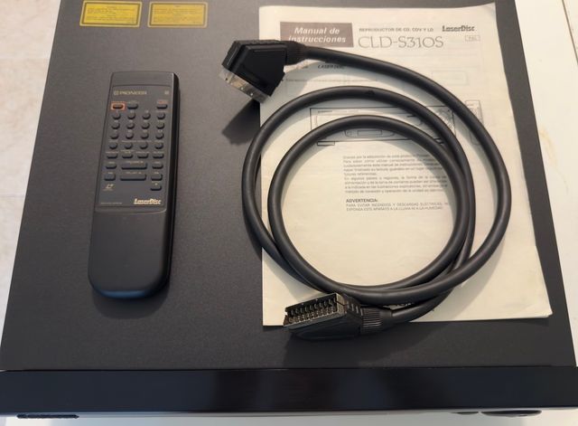 Reproductor LaserDisc Pioneer com controle, cabos e manual