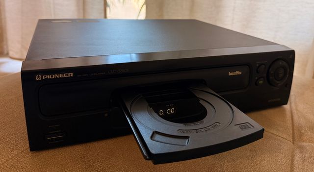 Reproductor LaserDisc Pioneer com controle, cabos e manual