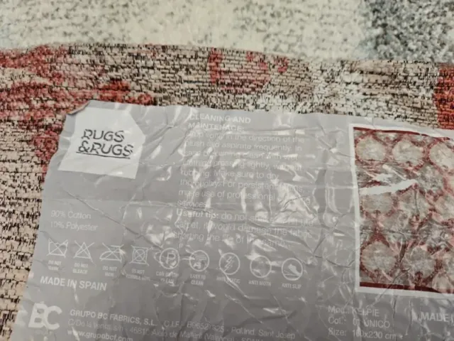 Alfombra 160x220 Beige y Rojo