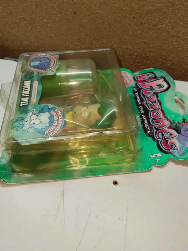 i Puzzones Broccoli Bill Action Figure