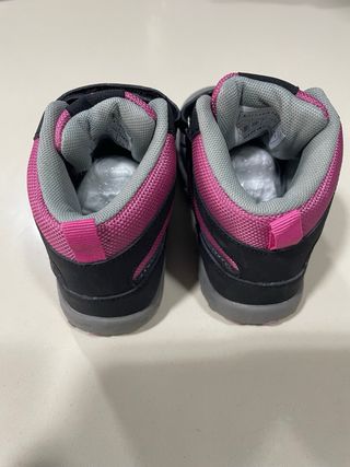 Botas de montaña para niña nuevas