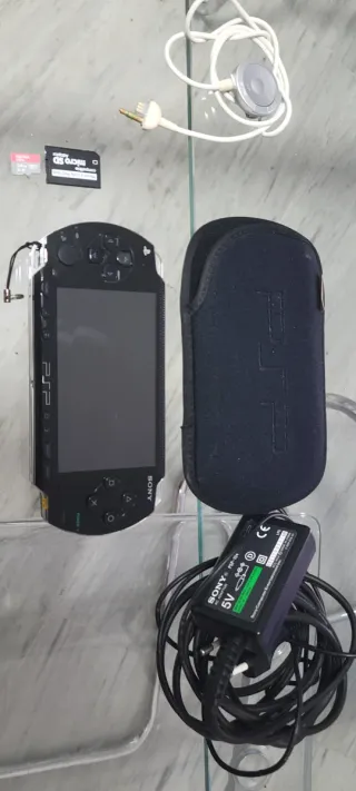 Sony PSP 1000 Negra (los mejores juegos de regalo)