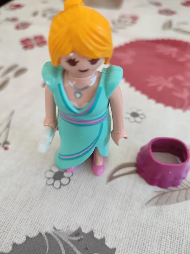 Playmobil Mujer Vestido Azul y Accesorios