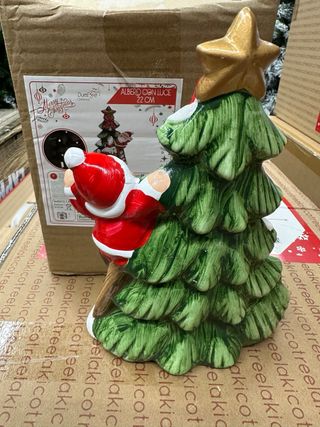 Albero di Natale con Babbo Natale che si illumina