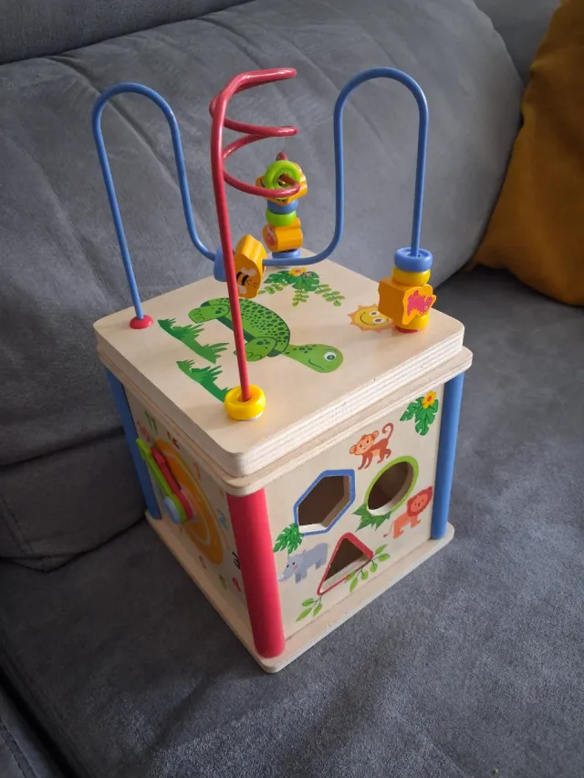 Cubo actividades madera bebé animales