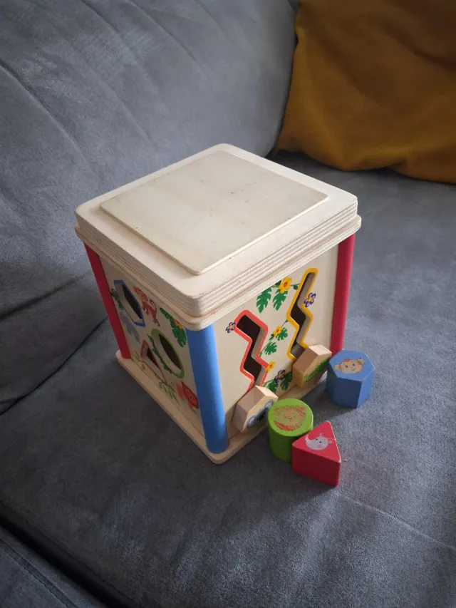 Cubo actividades madera bebé animales