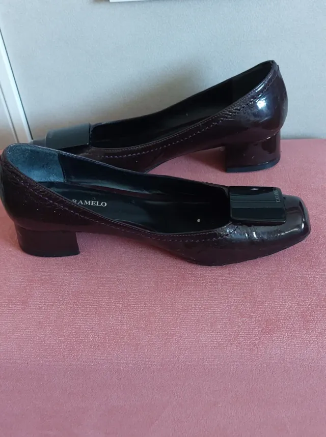 Zapatos Caramelo Negros/Marrones Charol