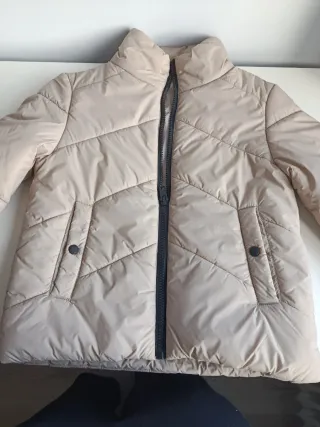 Plumas ligero beige talla XS