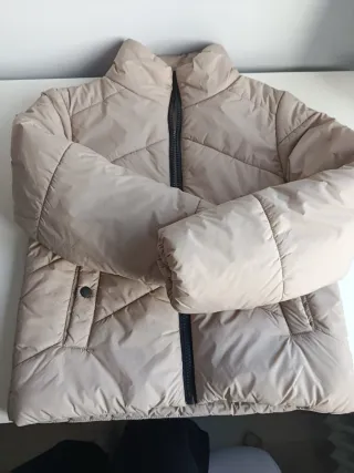 Plumas ligero beige talla XS