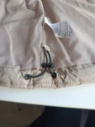 Plumas ligero beige talla XS