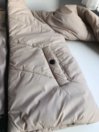 Plumas ligero beige talla XS