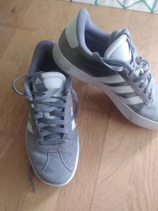 Adidas Bambas Gris y Blanco