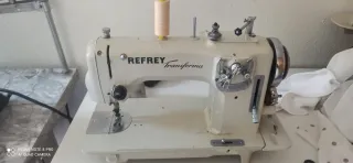 Máquina de coser y bordar REFREY 427