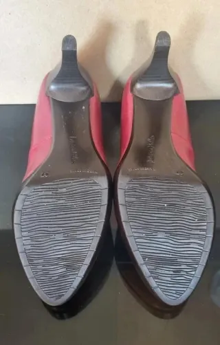 Zapatos de tacón color Burdeos