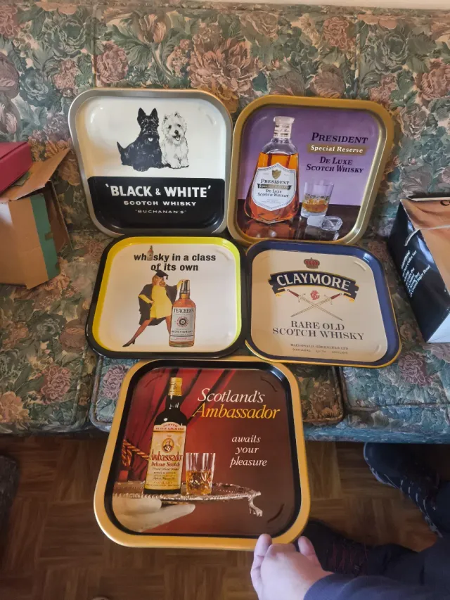 Lote 5 bandejas metálicas whisky