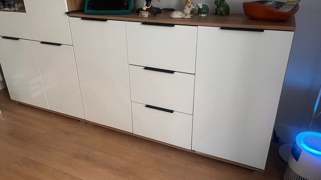 Aparador y vitrina de salón