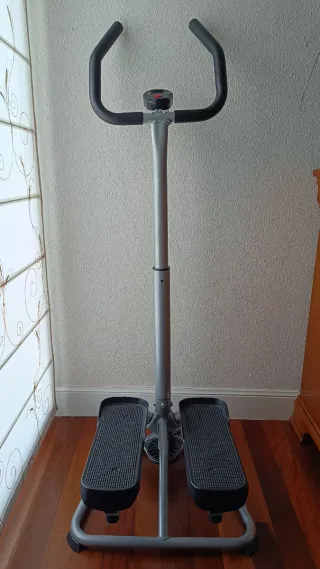 Máquina Stepper para tonificar glúteos y piernas