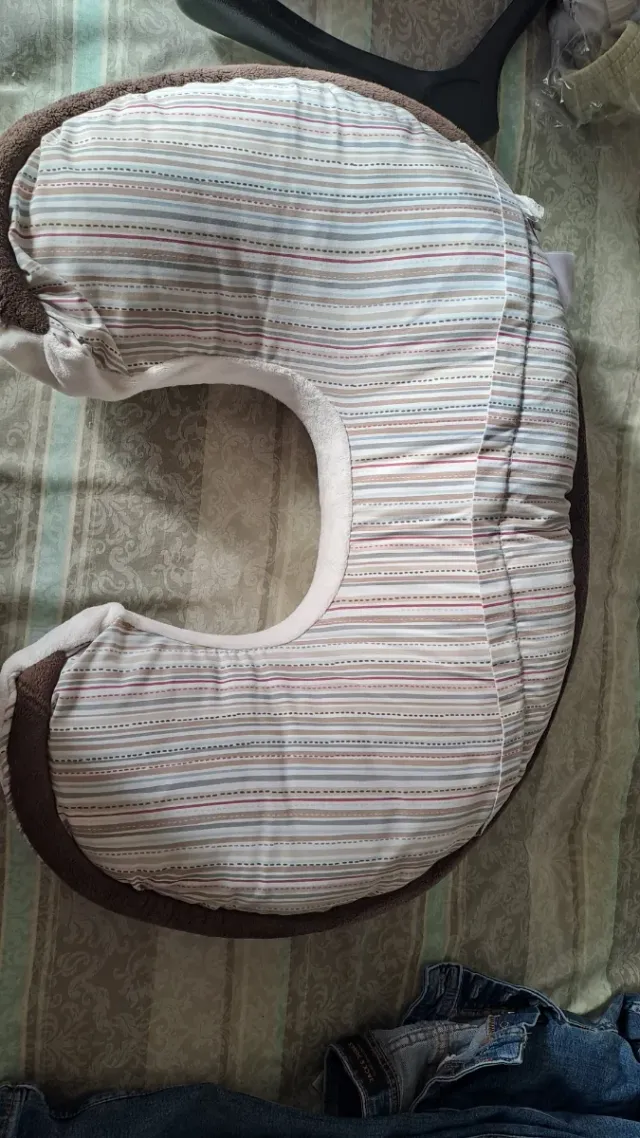 Cuscino allattamento a righe